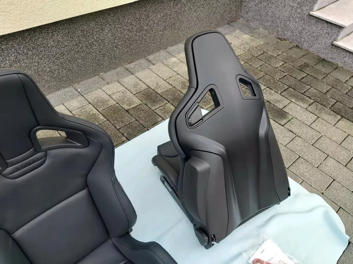 RECARO SPORTSTER CS SEATS - Image 2