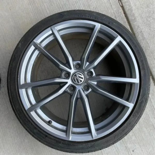 A set of 19” Pretoria wheels - Image 2