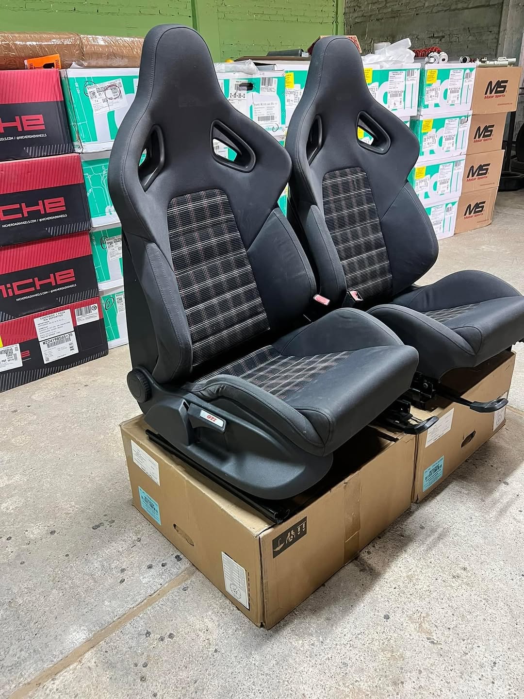 Recaro wingback original GTI mk5